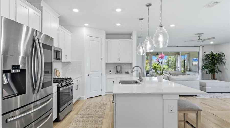 Palmetto, Florida 34221, 3 Bedroom Bedrooms, ,2 Bathroombathrooms,Residential,For Sale,Savino,0,Mfra4699077