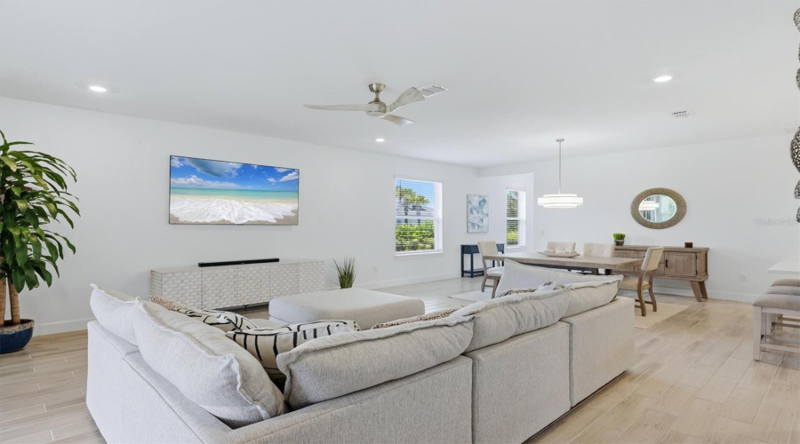 Palmetto, Florida 34221, 3 Bedroom Bedrooms, ,2 Bathroombathrooms,Residential,For Sale,Savino,0,Mfra4699077