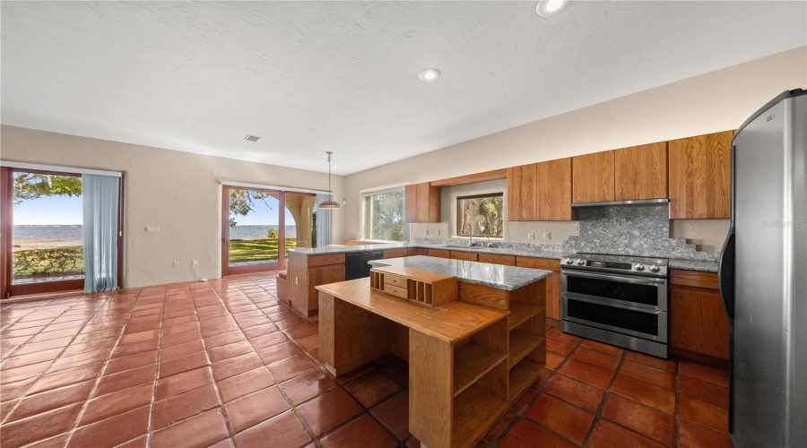 Weirsdale, Florida 32195, 4 Bedroom Bedrooms, ,4 Bathroombathrooms,Residential,For Sale,Sunset Harbor,0,Mfrom721755