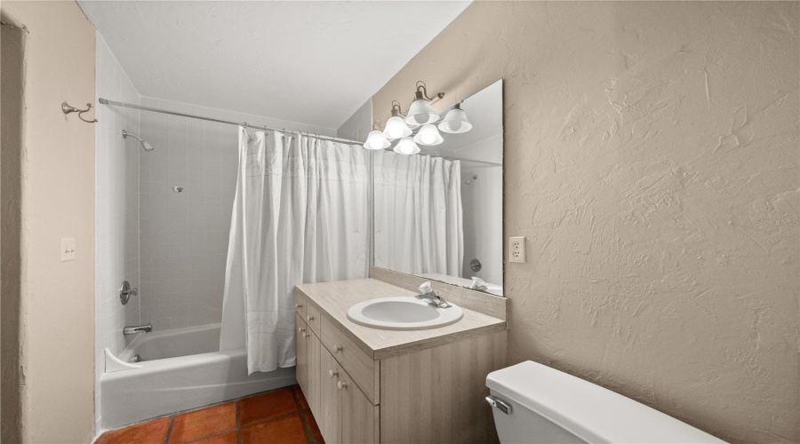 Weirsdale, Florida 32195, 4 Bedroom Bedrooms, ,4 Bathroombathrooms,Residential,For Sale,Sunset Harbor,0,Mfrom721755