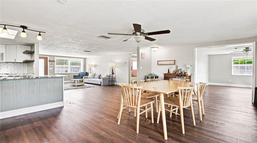 New Port Richey, Florida 34653, 3 Bedroom Bedrooms, ,2 Bathroombathrooms,Residential,For Sale,Otter,0,Mfrtb8517109