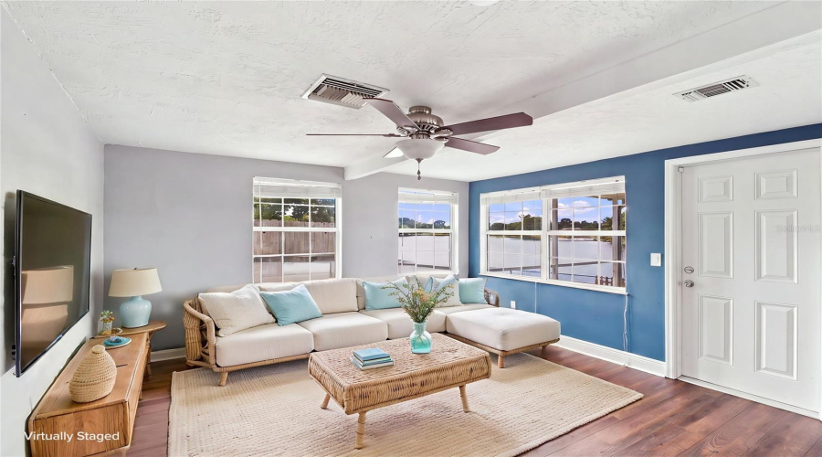 New Port Richey, Florida 34653, 3 Bedroom Bedrooms, ,2 Bathroombathrooms,Residential,For Sale,Otter,0,Mfrtb8517109