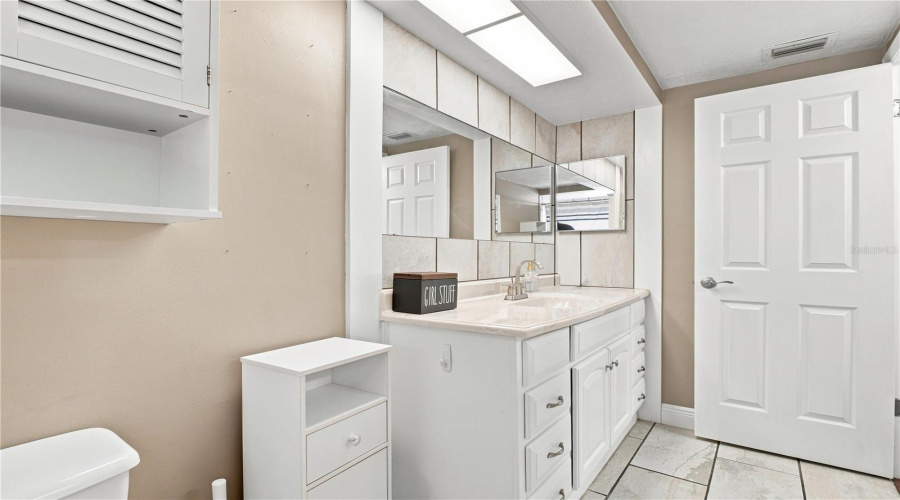 New Port Richey, Florida 34653, 3 Bedroom Bedrooms, ,2 Bathroombathrooms,Residential,For Sale,Otter,0,Mfrtb8517109
