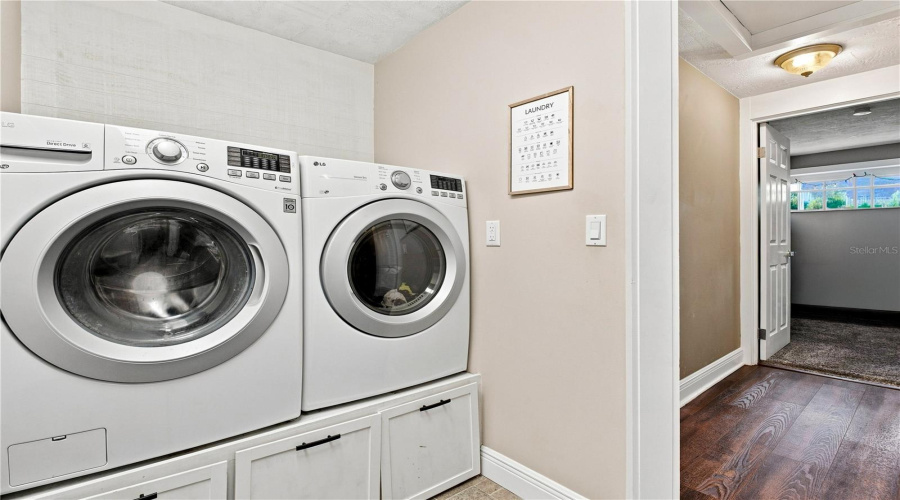 New Port Richey, Florida 34653, 3 Bedroom Bedrooms, ,2 Bathroombathrooms,Residential,For Sale,Otter,0,Mfrtb8517109