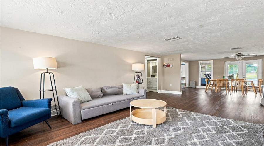New Port Richey, Florida 34653, 3 Bedroom Bedrooms, ,2 Bathroombathrooms,Residential,For Sale,Otter,0,Mfrtb8517109