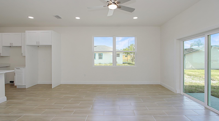 Sanford, Florida 32771, 3 Bedroom Bedrooms, ,2 Bathroombathrooms,Residential,For Sale,Pomegranite,0,Mfro6385796