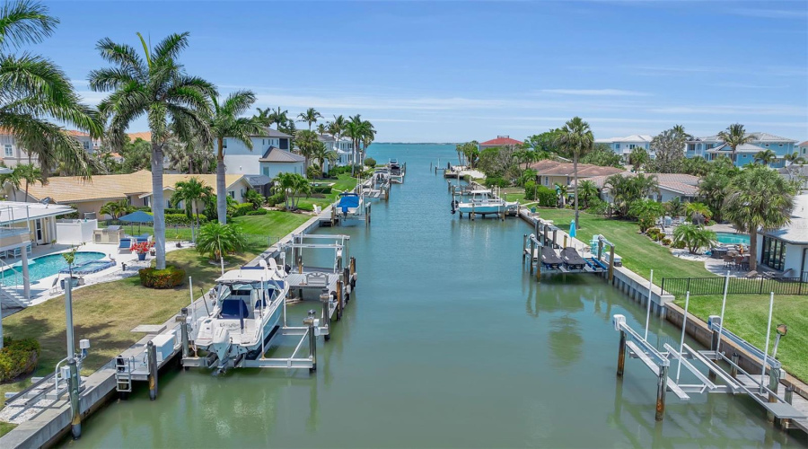 Longboat Key, Florida 34228, 3 Bedroom Bedrooms, ,3 Bathroombathrooms,Residential,For Sale,Hornblower,0,Mfra4692210