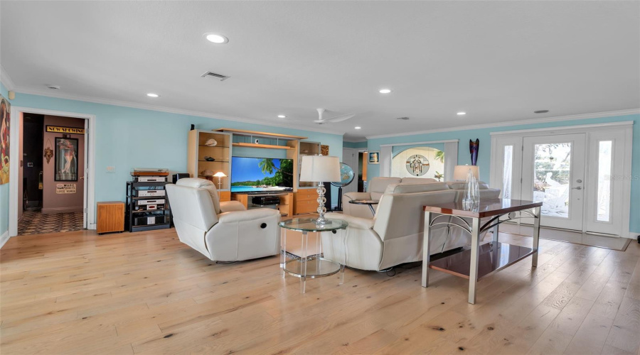 Longboat Key, Florida 34228, 3 Bedroom Bedrooms, ,3 Bathroombathrooms,Residential,For Sale,Hornblower,0,Mfra4692210