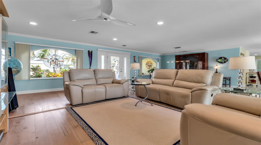 Longboat Key, Florida 34228, 3 Bedroom Bedrooms, ,3 Bathroombathrooms,Residential,For Sale,Hornblower,0,Mfra4692210