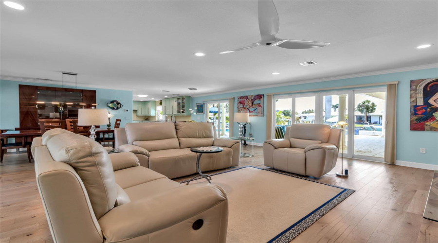 Longboat Key, Florida 34228, 3 Bedroom Bedrooms, ,3 Bathroombathrooms,Residential,For Sale,Hornblower,0,Mfra4692210