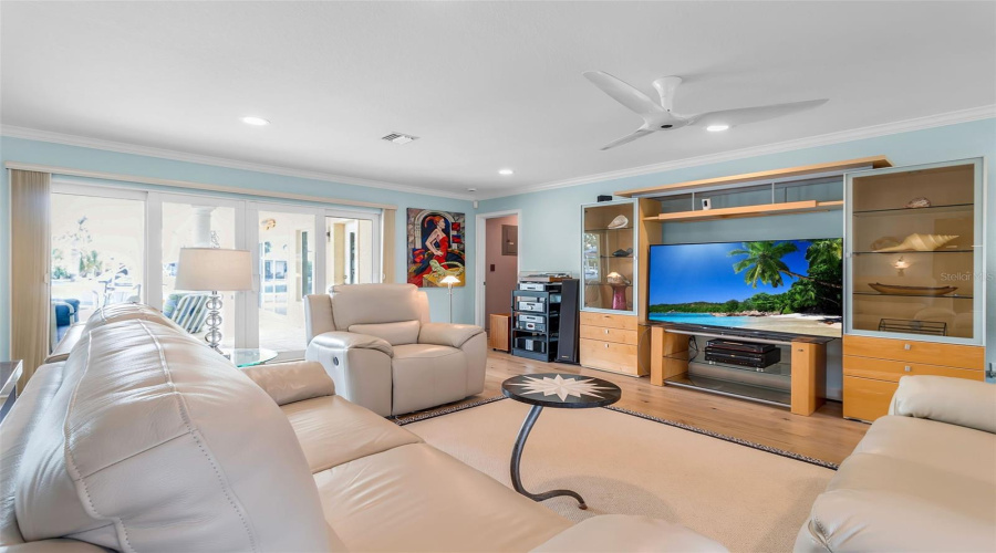 Longboat Key, Florida 34228, 3 Bedroom Bedrooms, ,3 Bathroombathrooms,Residential,For Sale,Hornblower,0,Mfra4692210