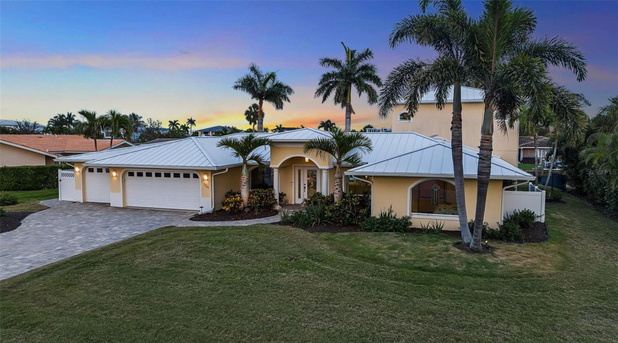 Longboat Key, Florida 34228, 3 Bedroom Bedrooms, ,3 Bathroombathrooms,Residential,For Sale,Hornblower,0,Mfra4692210