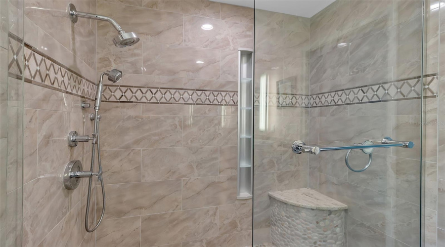 Longboat Key, Florida 34228, 3 Bedroom Bedrooms, ,3 Bathroombathrooms,Residential,For Sale,Hornblower,0,Mfra4692210