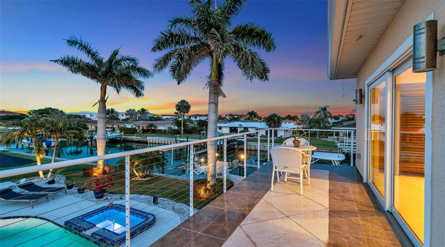 Longboat Key, Florida 34228, 3 Bedroom Bedrooms, ,3 Bathroombathrooms,Residential,For Sale,Hornblower,0,Mfra4692210