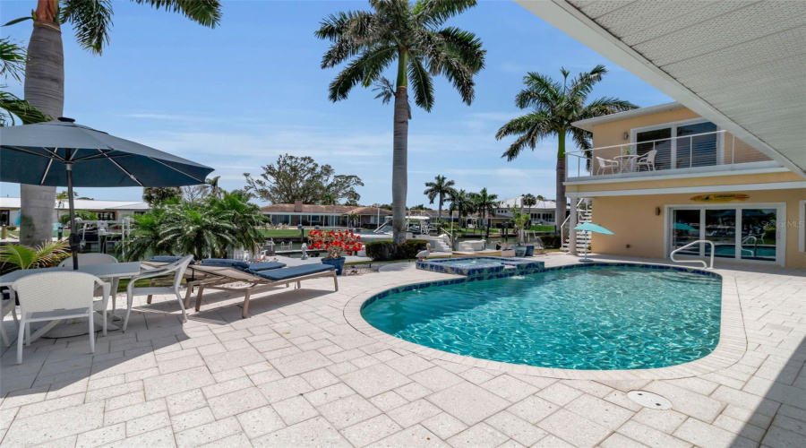 Longboat Key, Florida 34228, 3 Bedroom Bedrooms, ,3 Bathroombathrooms,Residential,For Sale,Hornblower,0,Mfra4692210