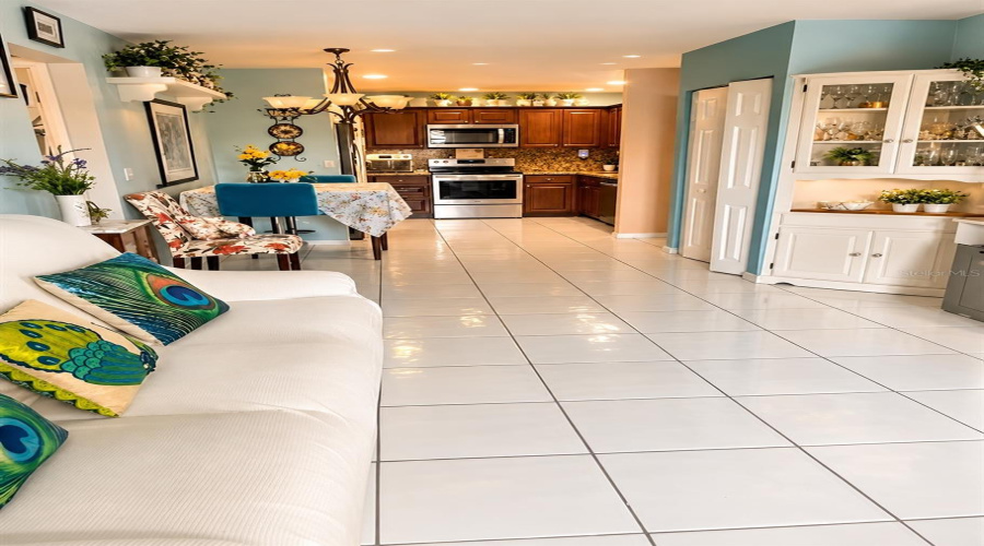 Davie, Florida 33314, 3 Bedroom Bedrooms, ,2 Bathroombathrooms,Residential,For Sale,42Nd,0,Mfro6409135