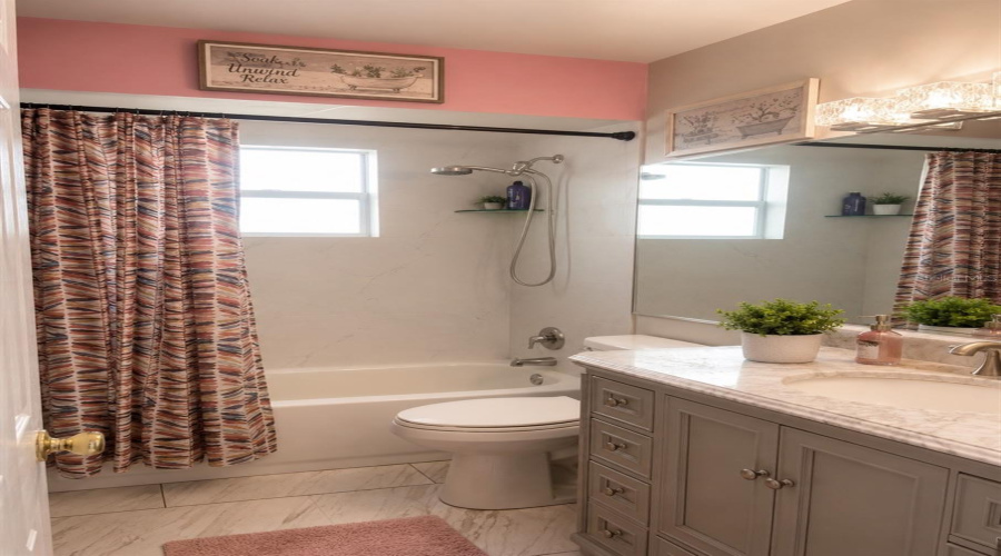 Davie, Florida 33314, 3 Bedroom Bedrooms, ,2 Bathroombathrooms,Residential,For Sale,42Nd,0,Mfro6409135