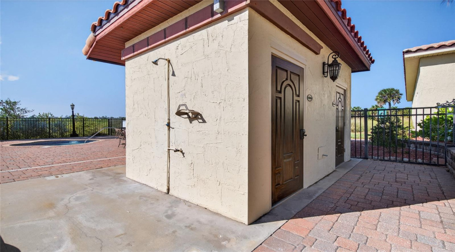 Pool/Spa Restroom Facilties