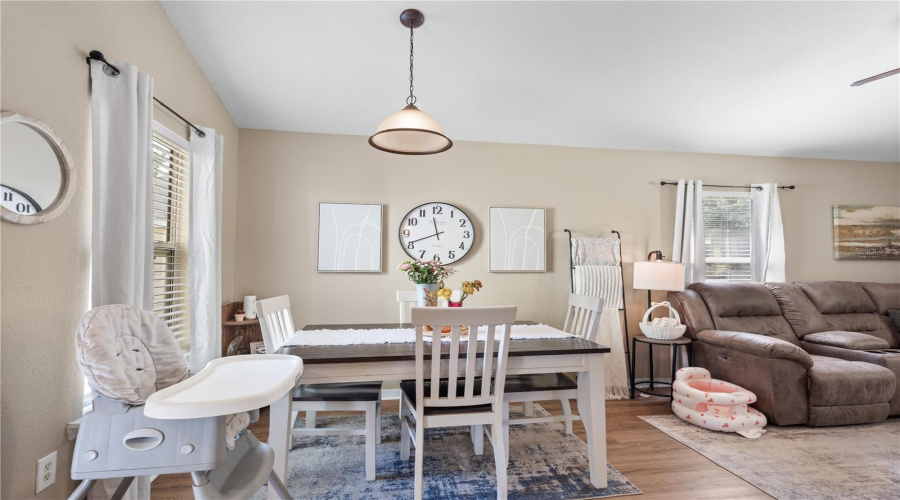 Chiefland, Florida 32626, 3 Bedroom Bedrooms, ,2 Bathroombathrooms,Residential,For Sale,2Nd,0,Mfrgc541366