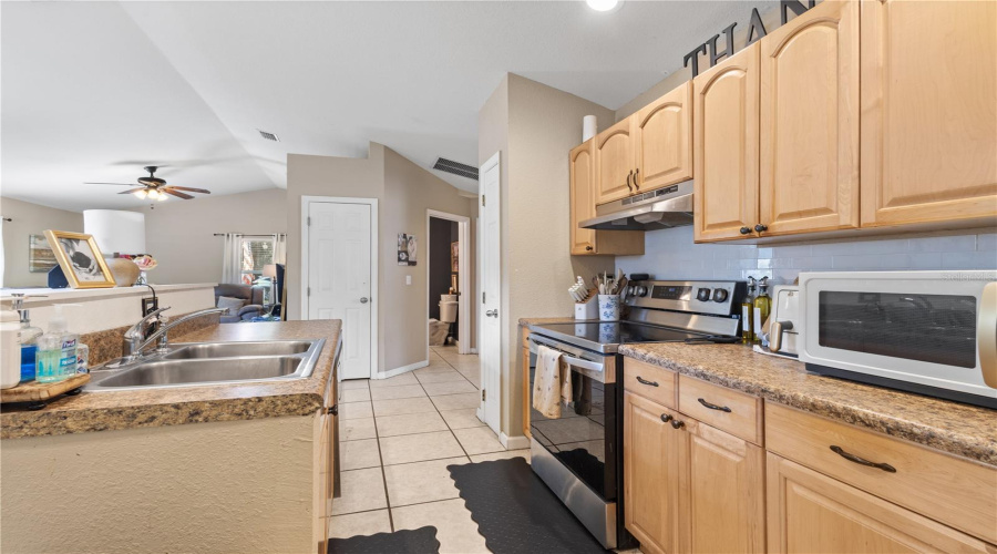 Chiefland, Florida 32626, 3 Bedroom Bedrooms, ,2 Bathroombathrooms,Residential,For Sale,2Nd,0,Mfrgc541366