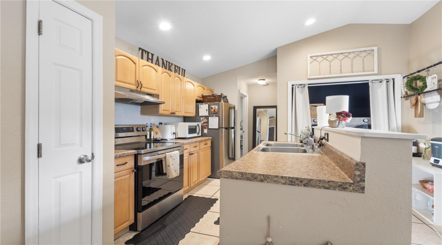 Chiefland, Florida 32626, 3 Bedroom Bedrooms, ,2 Bathroombathrooms,Residential,For Sale,2Nd,0,Mfrgc541366