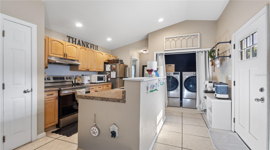 Chiefland, Florida 32626, 3 Bedroom Bedrooms, ,2 Bathroombathrooms,Residential,For Sale,2Nd,0,Mfrgc541366
