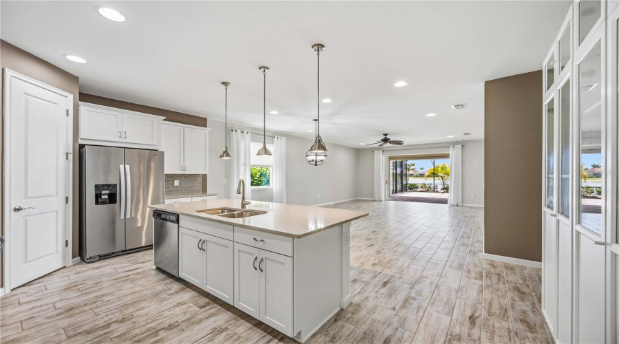 Venice, Florida 34293, 3 Bedroom Bedrooms, ,2 Bathroombathrooms,Residential,For Sale,Renaissance,0,Mfra4691899