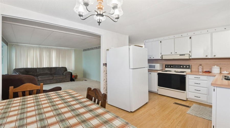 Dining Room/ Kitchen