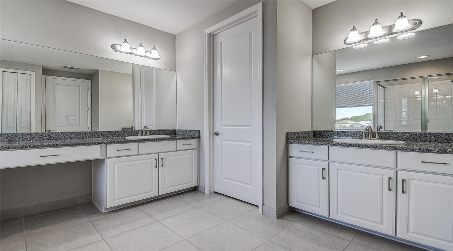 Wesley Chapel, Florida 33543, 5 Bedroom Bedrooms, ,4 Bathroombathrooms,Residential,For Sale,Lindentree,0,Mfrtb8516695