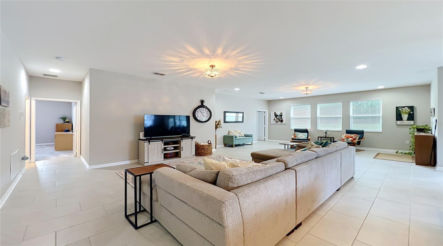 Sorrento, Florida 32776, 3 Bedroom Bedrooms, ,3 Bathroombathrooms,Residential,For Sale,Geoff,0,Mfro6430404
