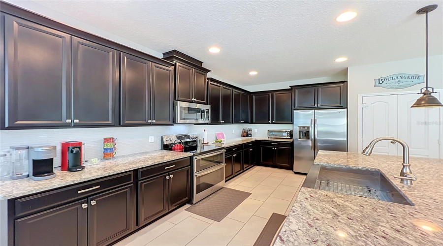 Sorrento, Florida 32776, 3 Bedroom Bedrooms, ,3 Bathroombathrooms,Residential,For Sale,Geoff,0,Mfro6430404