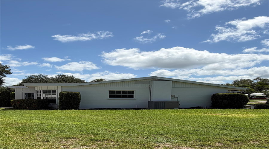 Sarasota, Florida 34231, 2 Bedroom Bedrooms, ,2 Bathroombathrooms,Residential,For Sale,Regatta,0,Mfra4701100