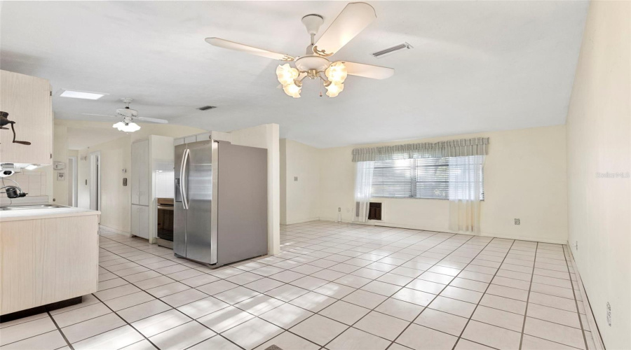 Tampa, Florida 33616, 3 Bedroom Bedrooms, ,1 Bathroombathrooms,Residential,For Sale,Lois,0,Mfrtb8541746