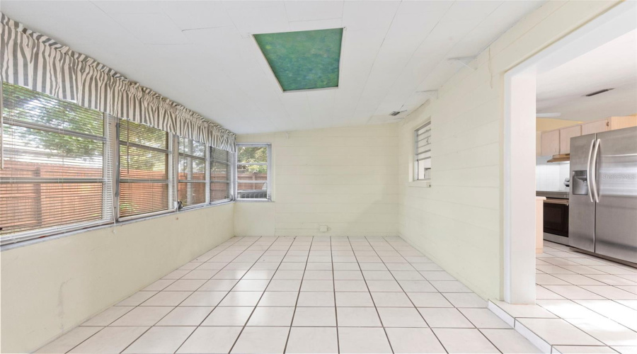 Tampa, Florida 33616, 3 Bedroom Bedrooms, ,1 Bathroombathrooms,Residential,For Sale,Lois,0,Mfrtb8541746