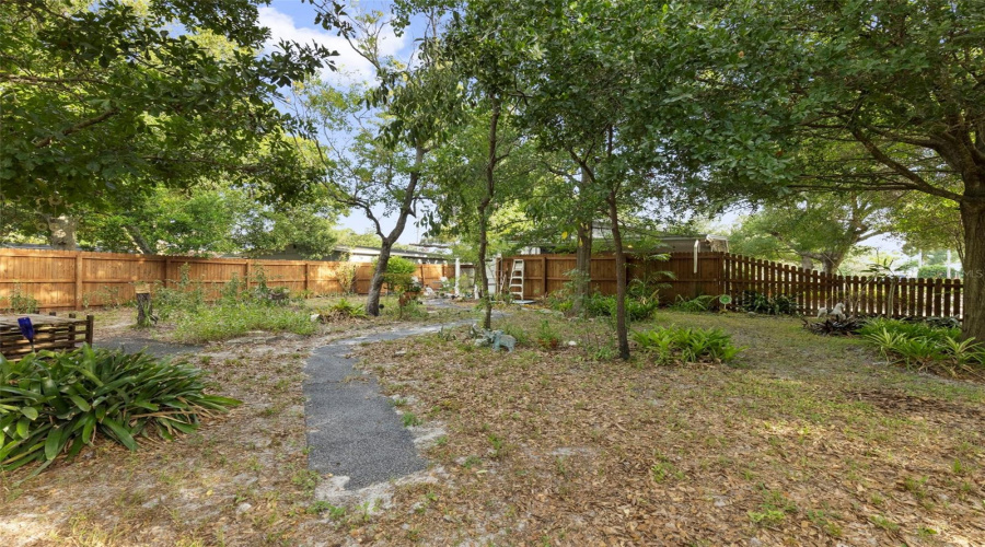 Tampa, Florida 33616, 3 Bedroom Bedrooms, ,1 Bathroombathrooms,Residential,For Sale,Lois,0,Mfrtb8541746