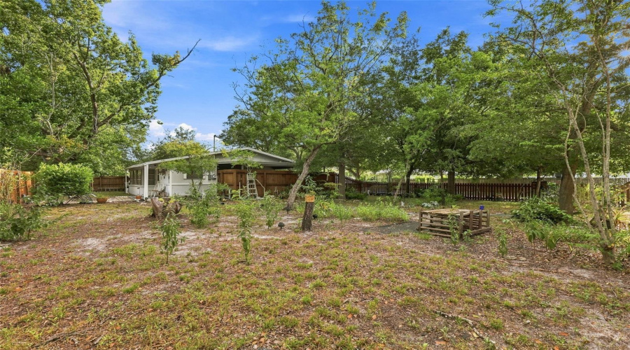 Tampa, Florida 33616, 3 Bedroom Bedrooms, ,1 Bathroombathrooms,Residential,For Sale,Lois,0,Mfrtb8541746
