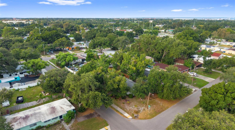 Tampa, Florida 33616, 3 Bedroom Bedrooms, ,1 Bathroombathrooms,Residential,For Sale,Lois,0,Mfrtb8541746