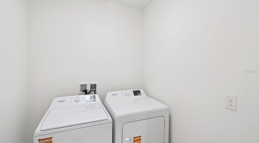 Lakeland, Florida 33810, 3 Bedroom Bedrooms, ,2 Bathroombathrooms,Residential,For Sale,Forrest Fox,0,Mfro6387575