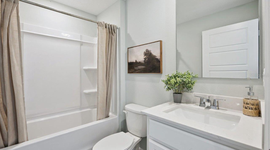 Lakeland, Florida 33810, 3 Bedroom Bedrooms, ,2 Bathroombathrooms,Residential,For Sale,Lake Fox,0,Mfro6418068