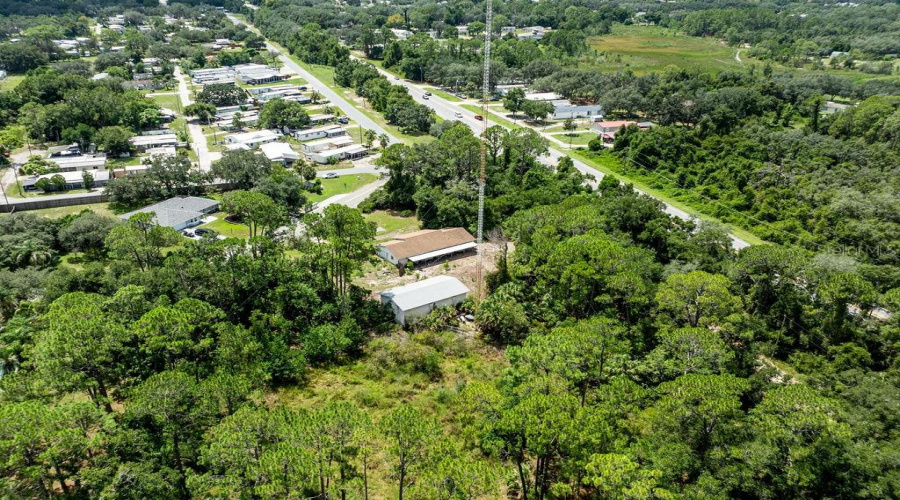 Leesburg, Florida 34788, 3 Bedroom Bedrooms, ,2 Bathroombathrooms,Residential,For Sale,Haines Creek,0,Mfrg5116551