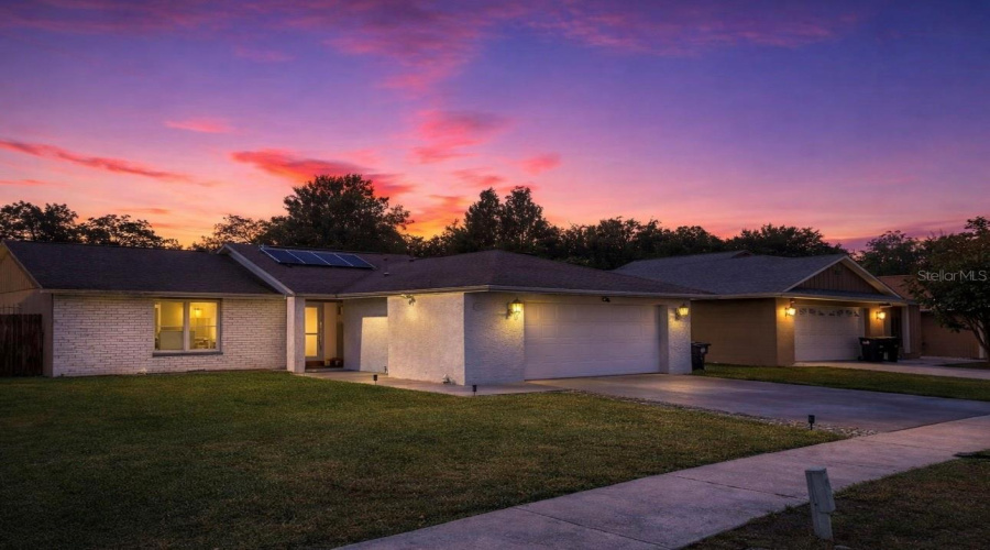Orlando, Florida 32837, 3 Bedroom Bedrooms, ,2 Bathroombathrooms,Residential,For Sale,Paprika,0,Mfrs5144905