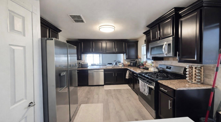 Orlando, Florida 32837, 3 Bedroom Bedrooms, ,2 Bathroombathrooms,Residential,For Sale,Paprika,0,Mfrs5144905