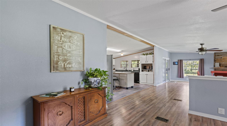 Live Oak, Florida 32060, 3 Bedroom Bedrooms, ,2 Bathroombathrooms,Residential,For Sale,160Th,0,Mfrv4950900