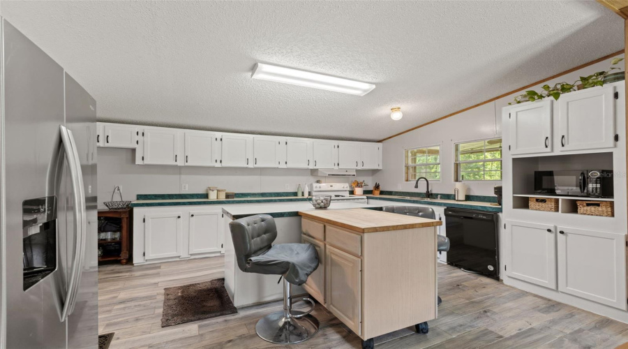 Live Oak, Florida 32060, 3 Bedroom Bedrooms, ,2 Bathroombathrooms,Residential,For Sale,160Th,0,Mfrv4950900