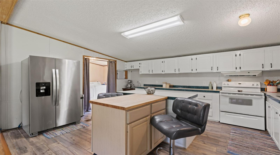 Live Oak, Florida 32060, 3 Bedroom Bedrooms, ,2 Bathroombathrooms,Residential,For Sale,160Th,0,Mfrv4950900