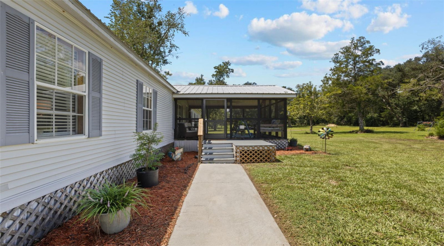 Live Oak, Florida 32060, 3 Bedroom Bedrooms, ,2 Bathroombathrooms,Residential,For Sale,160Th,0,Mfrv4950900