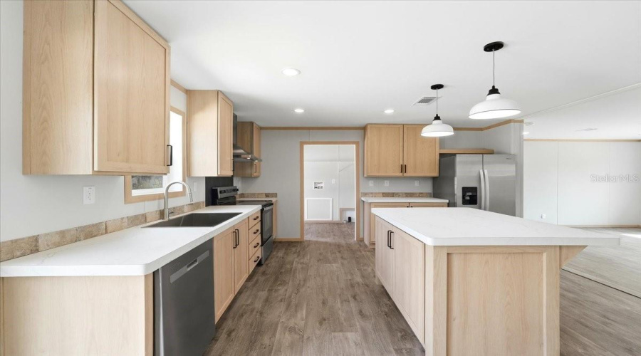 Lake Wales, Florida 33859, 3 Bedroom Bedrooms, ,2 Bathroombathrooms,Residential,For Sale,Crows Bluff,0,Mfrp4936545