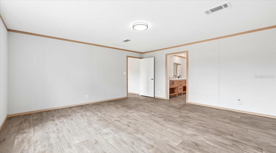 Lake Wales, Florida 33859, 3 Bedroom Bedrooms, ,2 Bathroombathrooms,Residential,For Sale,Crows Bluff,0,Mfrp4936545