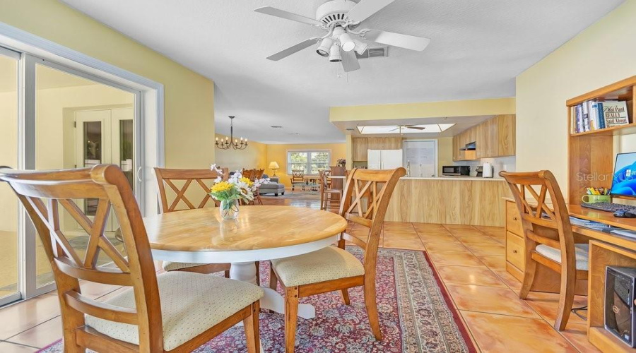 Dunedin, Florida 34698, 3 Bedroom Bedrooms, ,2 Bathroombathrooms,Residential,For Sale,Patricia,0,Mfrtb8541477
