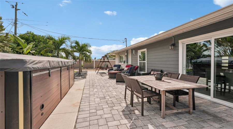 Venice, Florida 34293, 3 Bedroom Bedrooms, ,2 Bathroombathrooms,Residential,For Sale,Shamrock,0,Mfra4702591